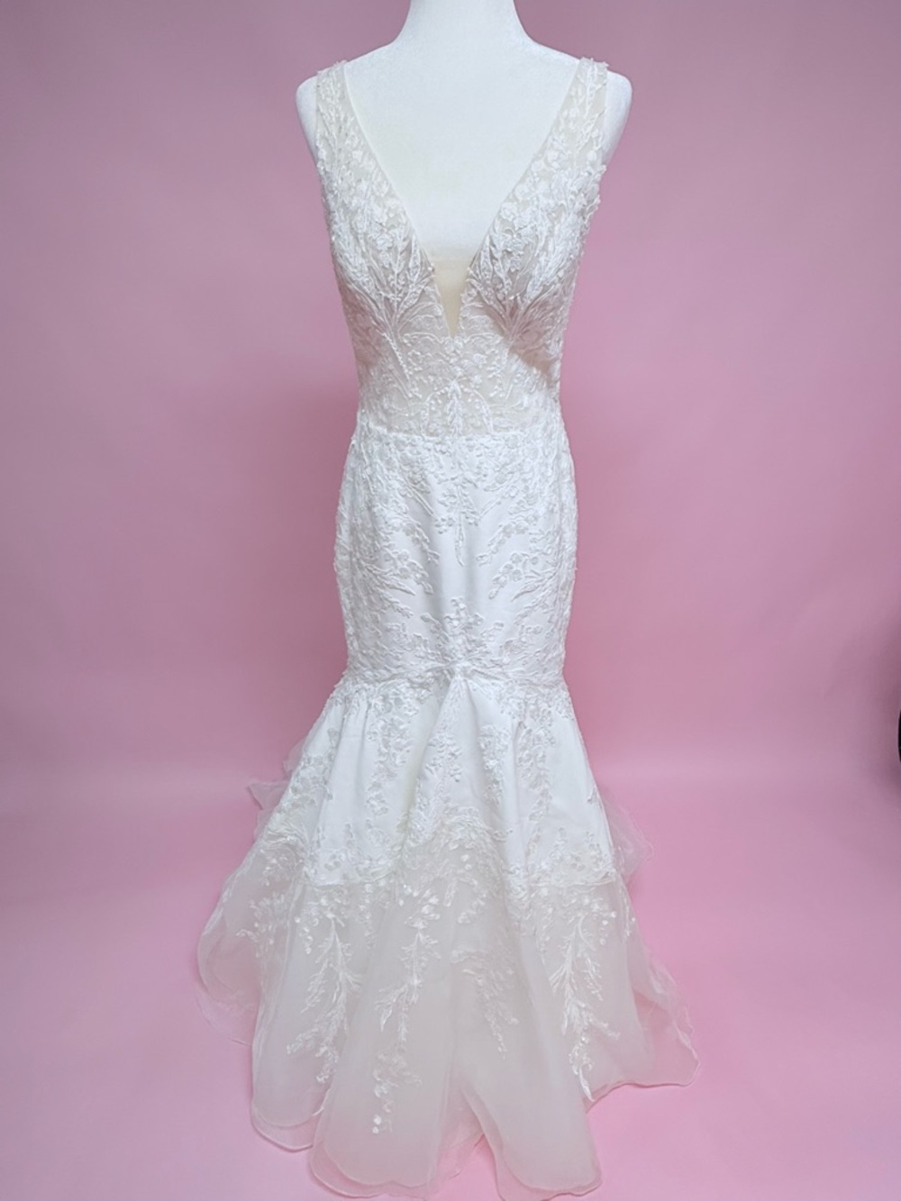 Justin Alexander Jolene Wedding Gown - Picture 7 of 15